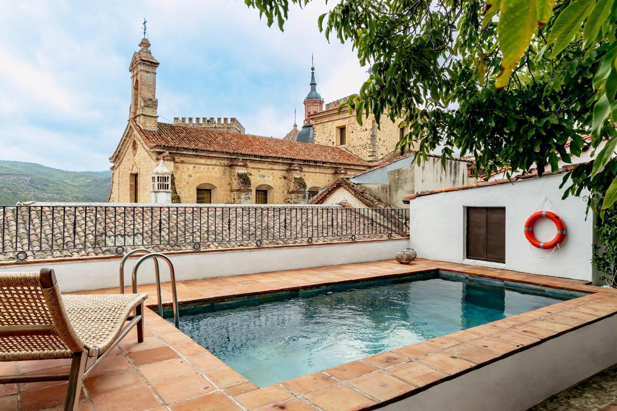 Apartamentos Turisticos El Patio Del Nogal Γουαδελούπη Εξωτερικό φωτογραφία