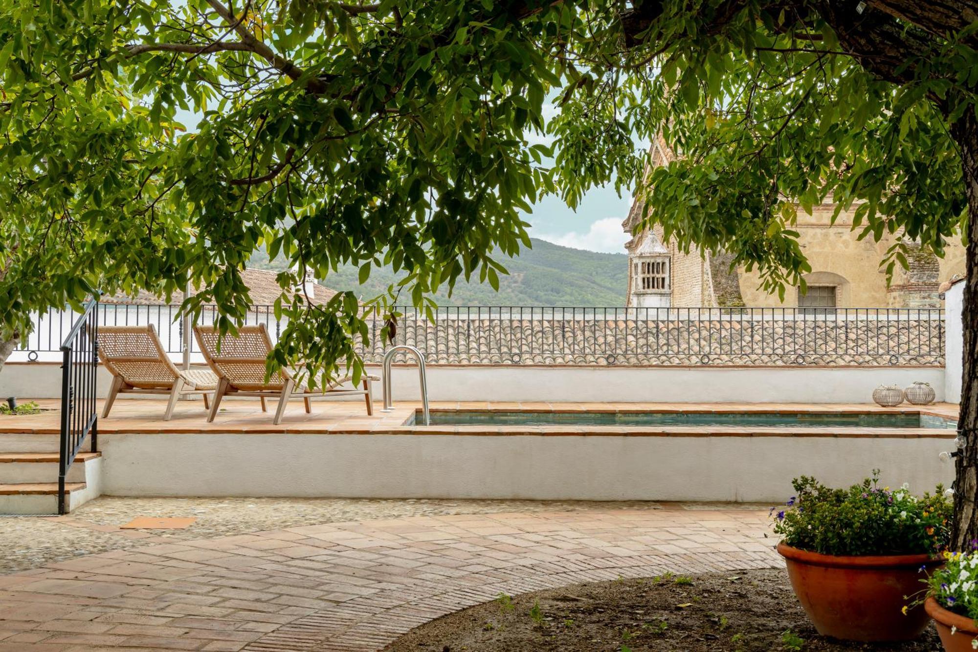 Apartamentos Turisticos El Patio Del Nogal Γουαδελούπη Εξωτερικό φωτογραφία