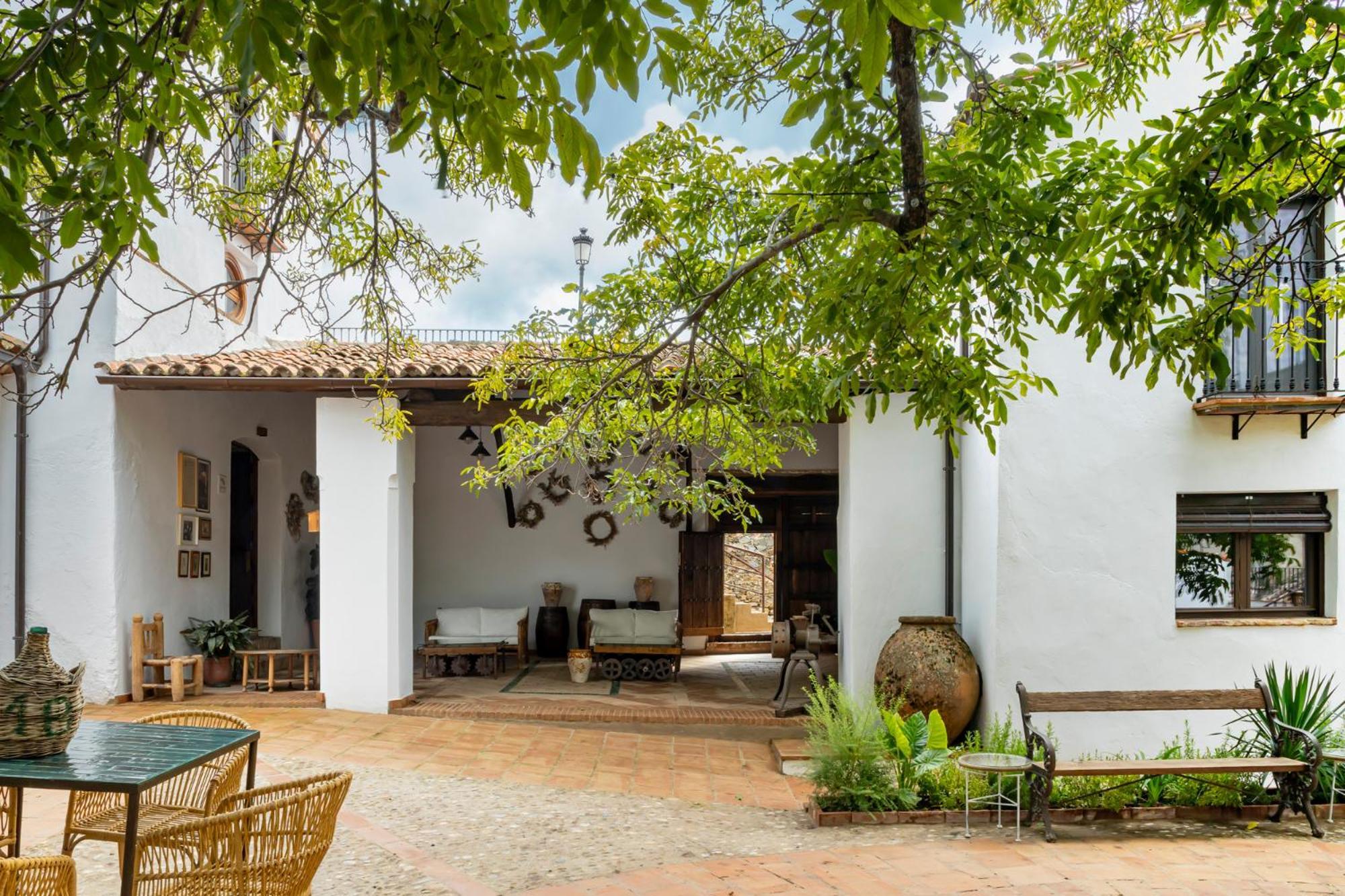 Apartamentos Turisticos El Patio Del Nogal Γουαδελούπη Εξωτερικό φωτογραφία