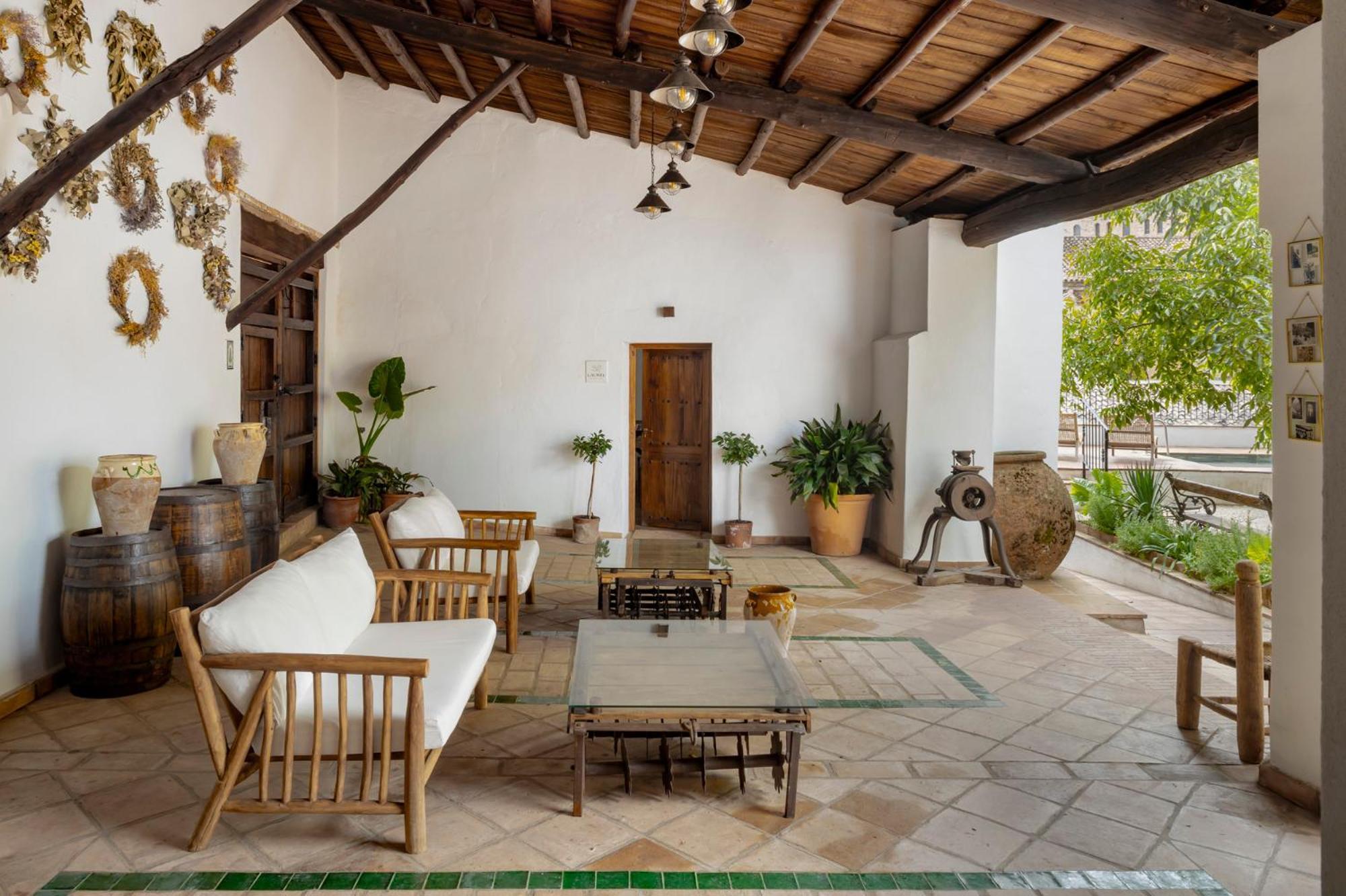 Apartamentos Turisticos El Patio Del Nogal Γουαδελούπη Εξωτερικό φωτογραφία